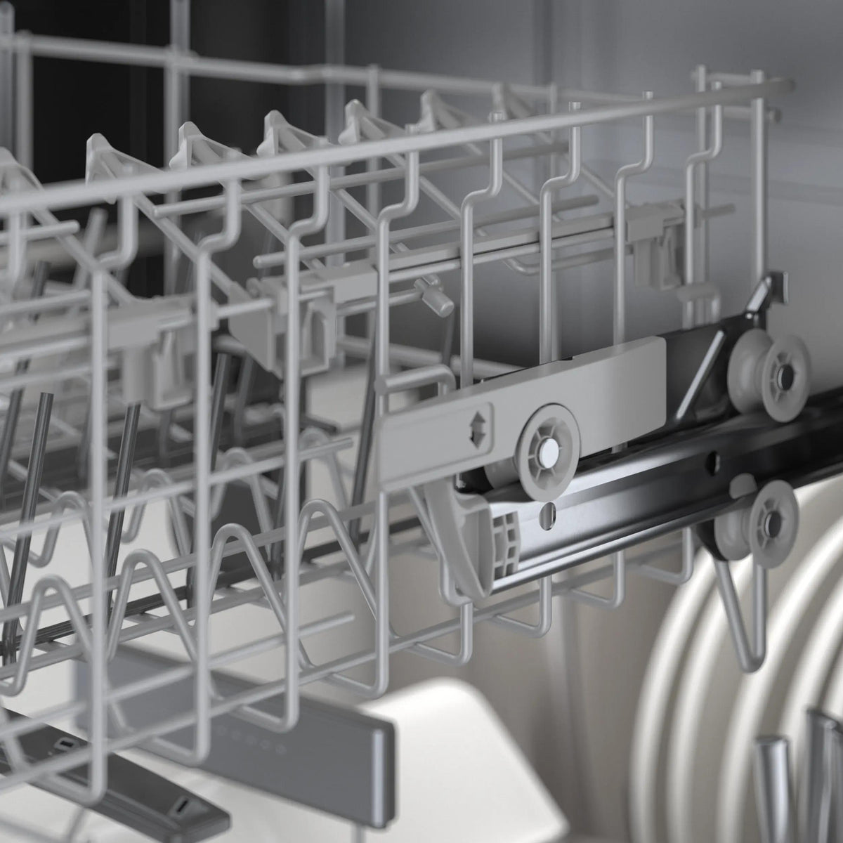 Benchmark™ Dishwasher 24'' Brushed steel anti-fingerprint